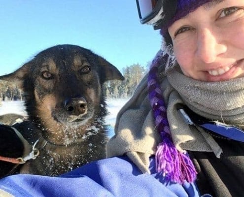 Tessa Karim met een husky