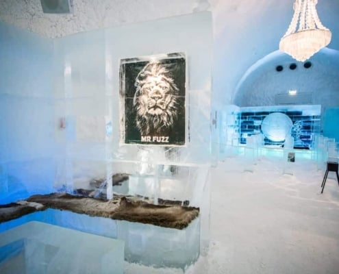 Binnenkant van een kamer in het Icehorel in Jukkasjärvi