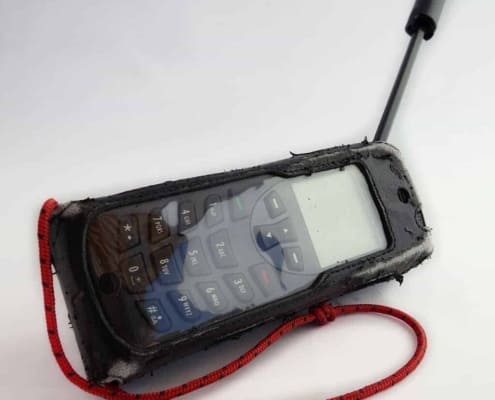 Maintaining contact with the Iridium 9555 satellite phone 4 Iridium 9555 Satellite Phone Maintaining contact with the Iridium 9555 satellite phone