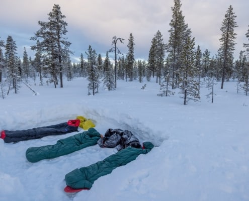 Buiten slapen in de winter in Zweden