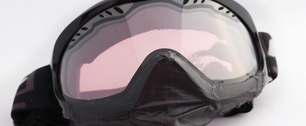 Skibril met neusbescherming Expedition ski goggles with modifications